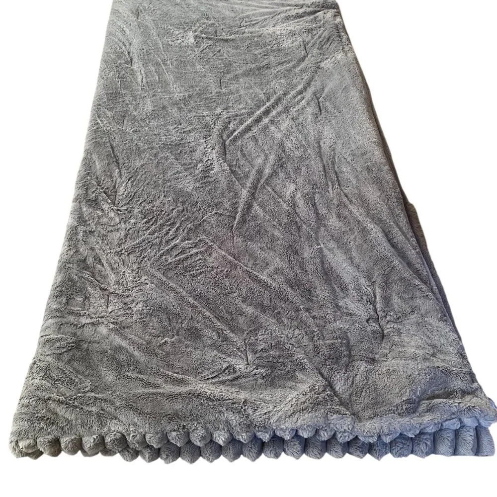 Frye Luxe Faux‎ Fur Plush King Size Blanket Gray Ribbed Textured Heavy Defects
